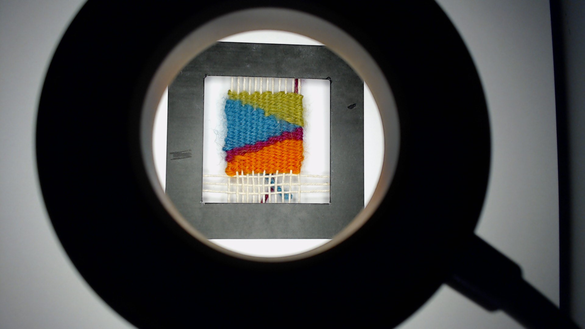 Unravelling: weaving memories in WebAR